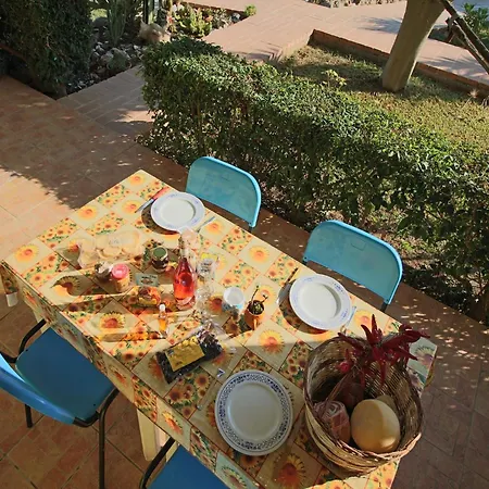 Beachside In * Ricadi